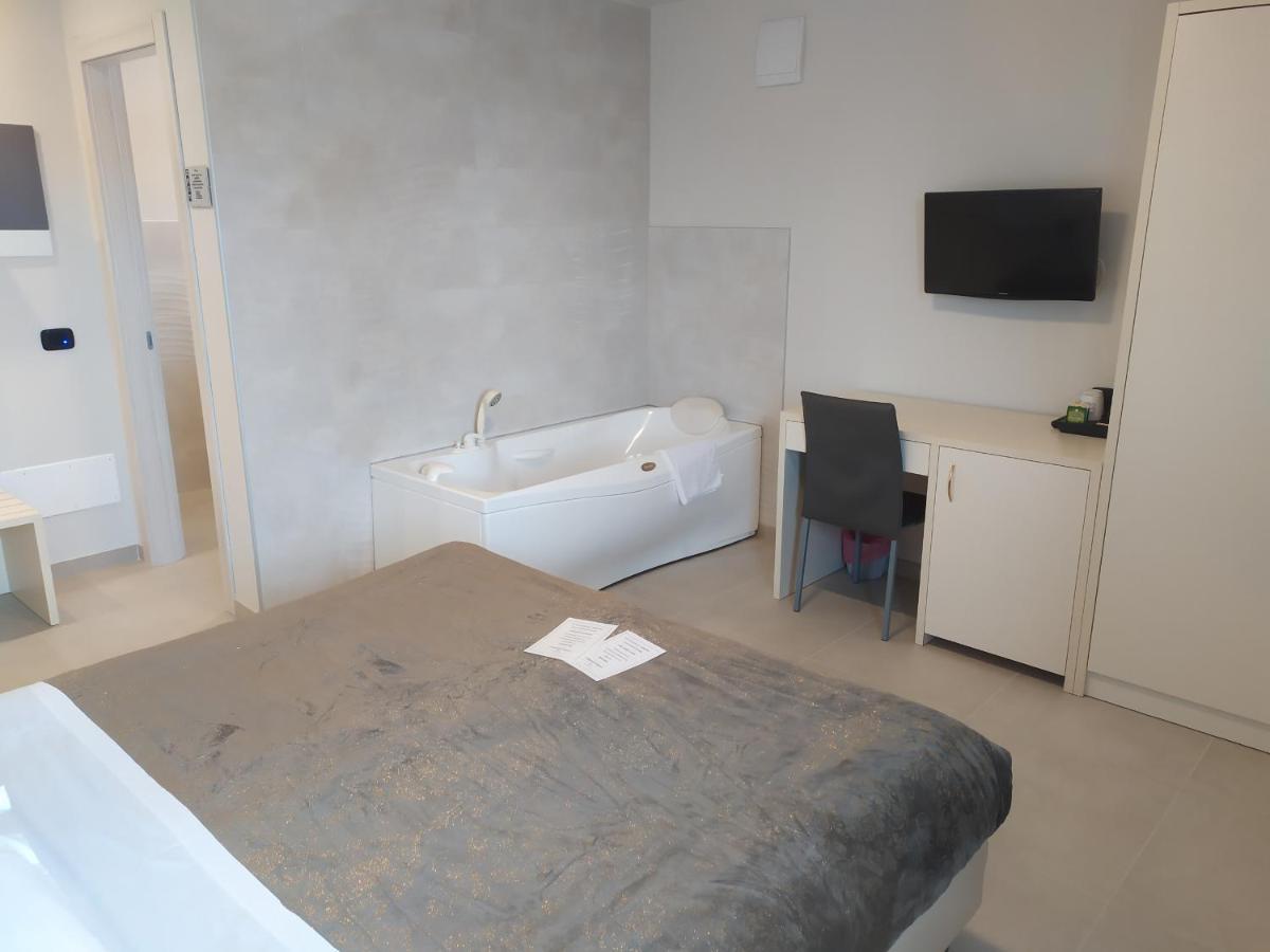 Garda Diamant Bed & Breakfast Desenzano del Garda Eksteriør bilde
